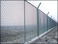 围栏网，苗床网，勾花网，体育场围网，冲孔网，钢筋网